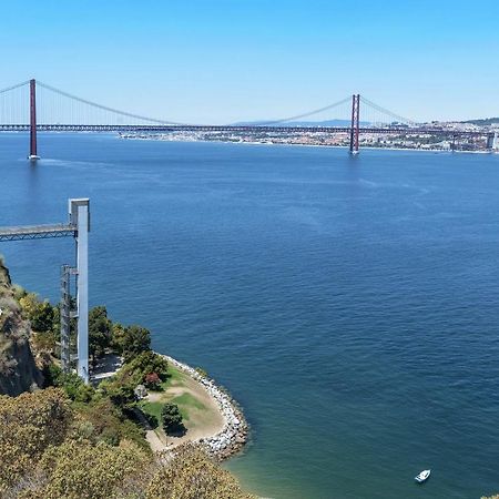 Cantinho Do Tejo Apartment Almada Bagian luar foto