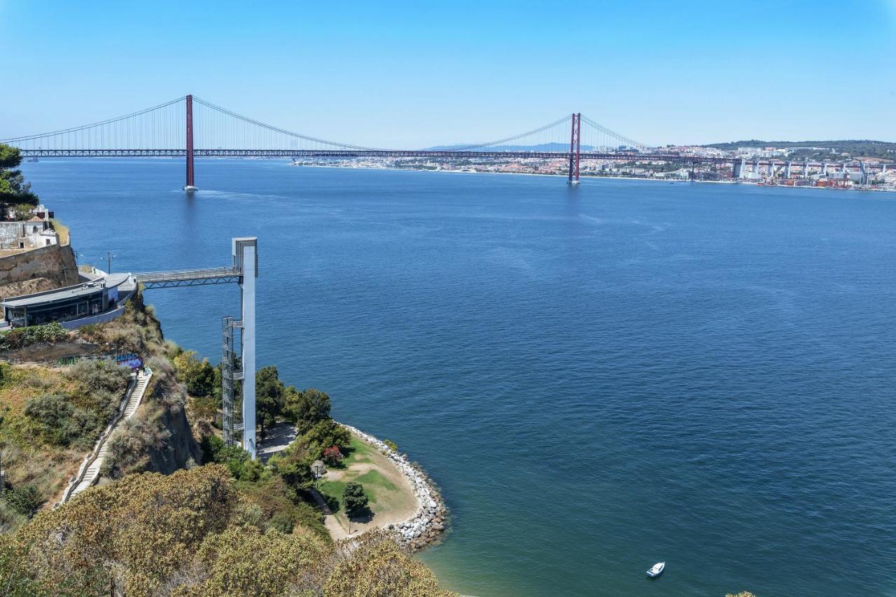 Cantinho Do Tejo Apartment Almada Bagian luar foto